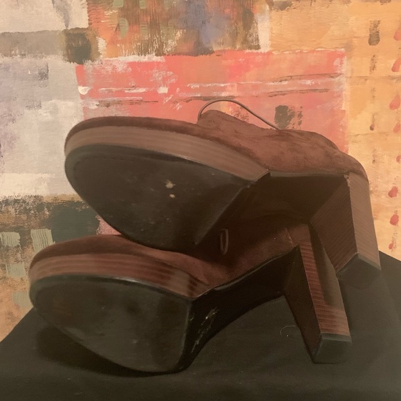 HOUSE OF HARLOW Choc Brown DYSON Booties SUEDE - Picture 3 of 7